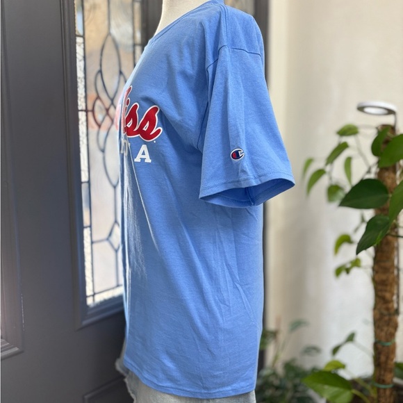 Champion Ole Miss Grandma Short Sleeve Graphic T-shirt | Size M - Picture 3 of 10